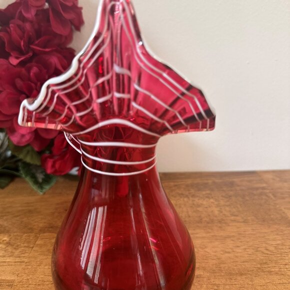 Fenton Cranberry Art Glass Vase Jack in the Pulpit Swirl White Ribbon Ruffle - Picture 7 of 7
